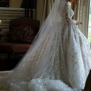 Ysa Makino Wedding Dress